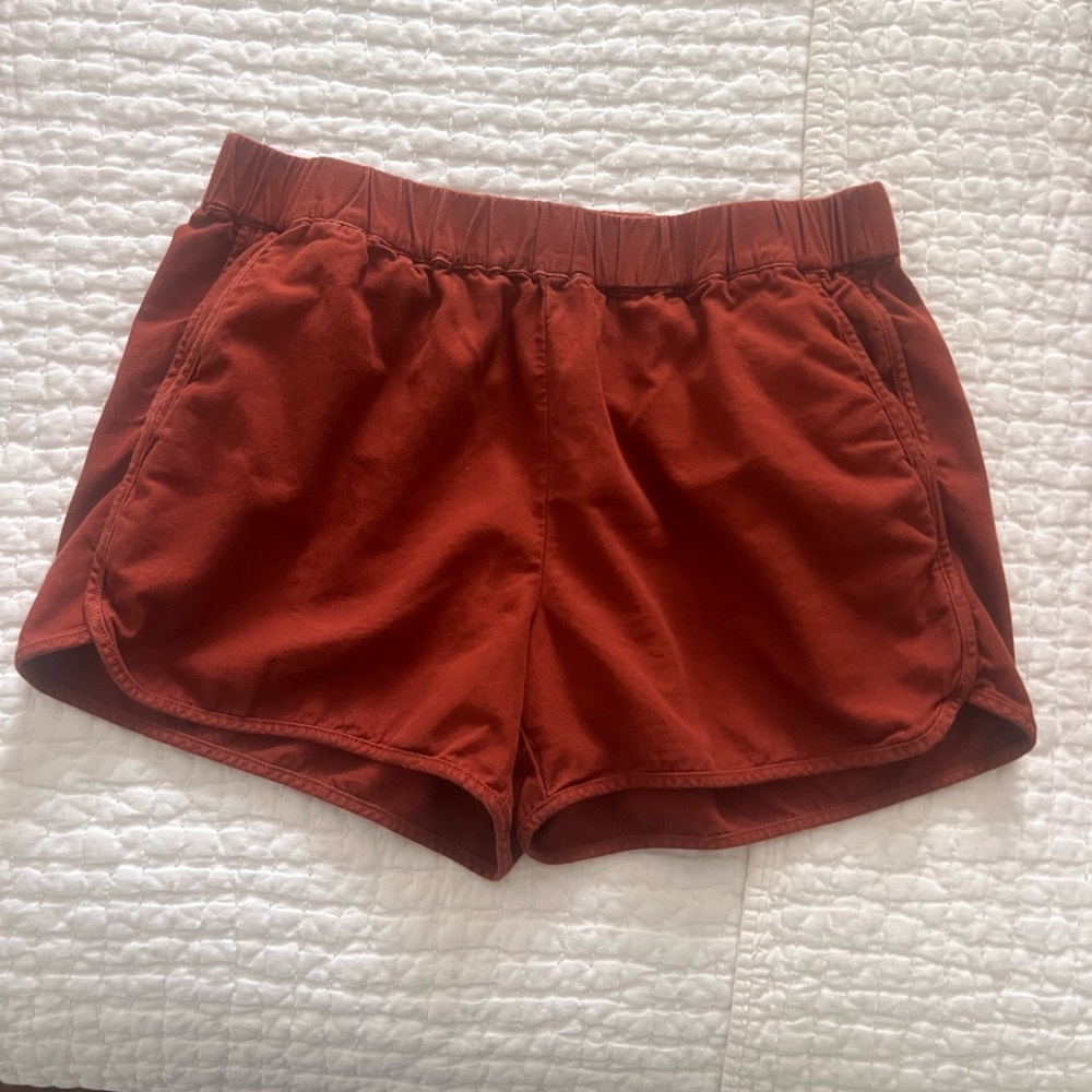 Madewell Women's pull on Shorts in Rust
